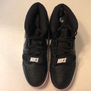 Air Jordan Legacy 312 Black/White Men’s Gym Shoes